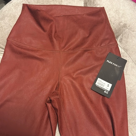 90 degree faux leatherette hi rise leggings, new - Picture 4 of 8